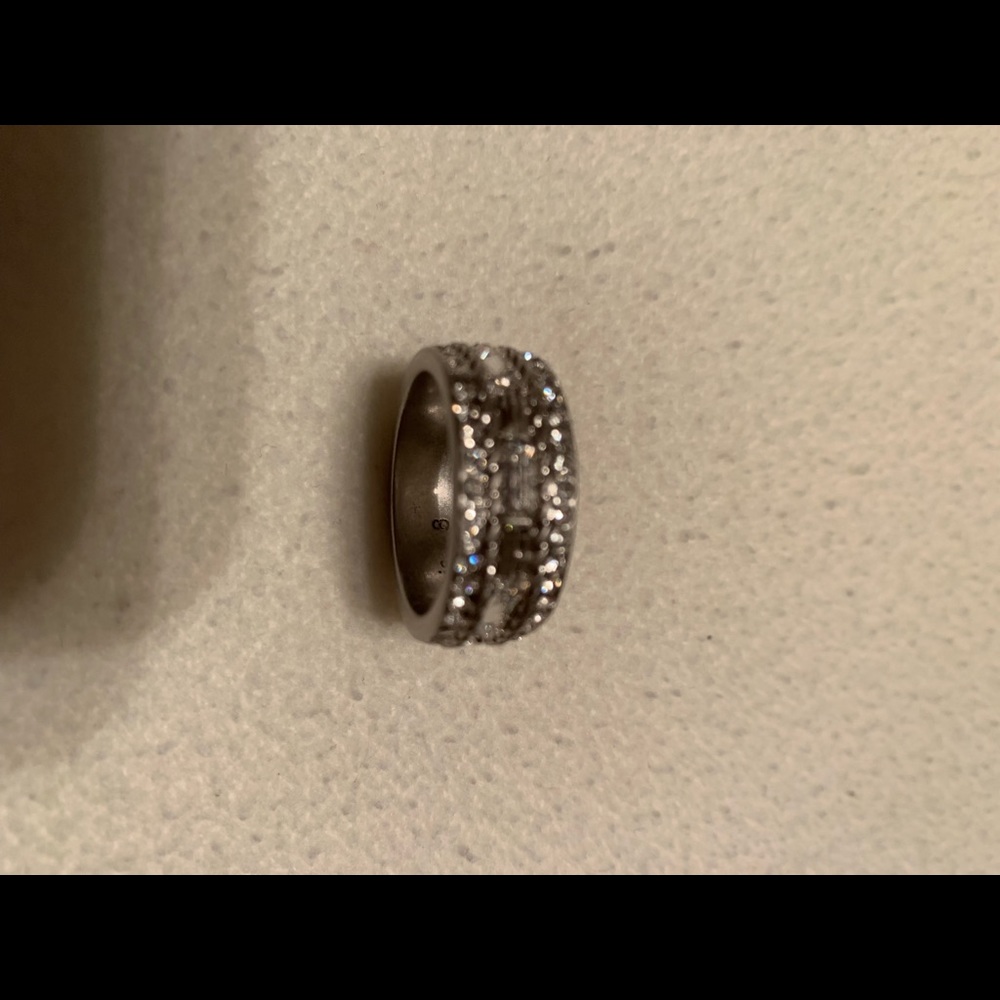 Lia Sophia ring - Picture 2 of 2